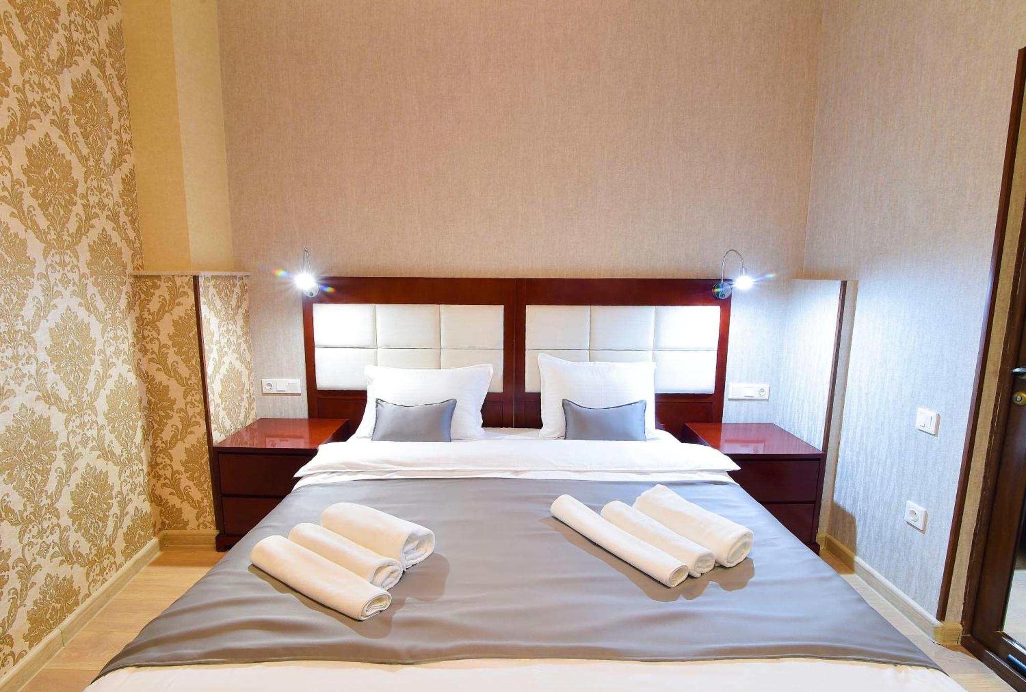 Kraveli Hotel Тбилиси Экстерьер фото