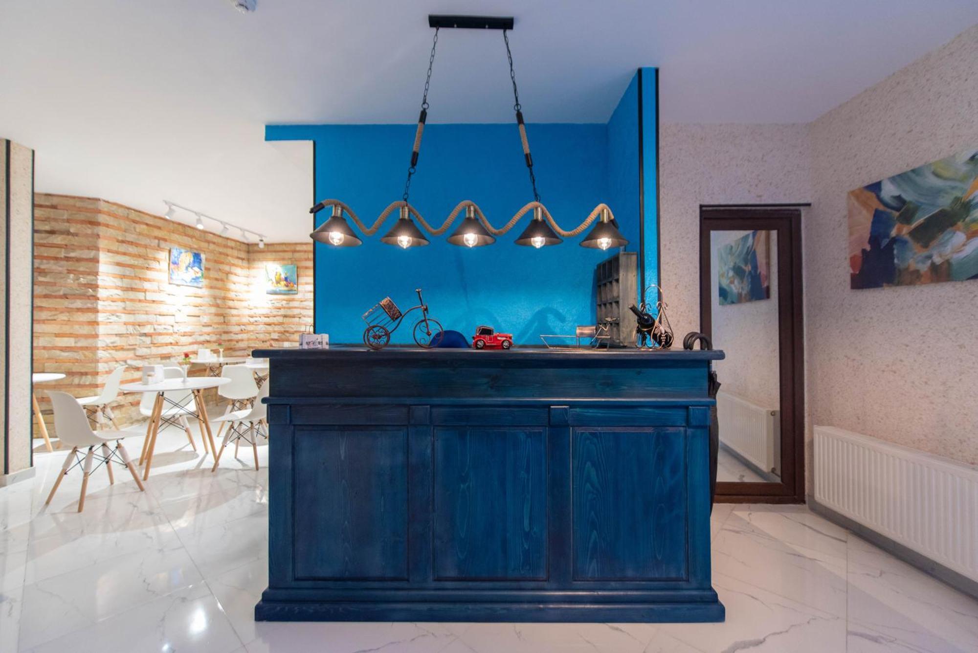 Kraveli Hotel Тбилиси Экстерьер фото