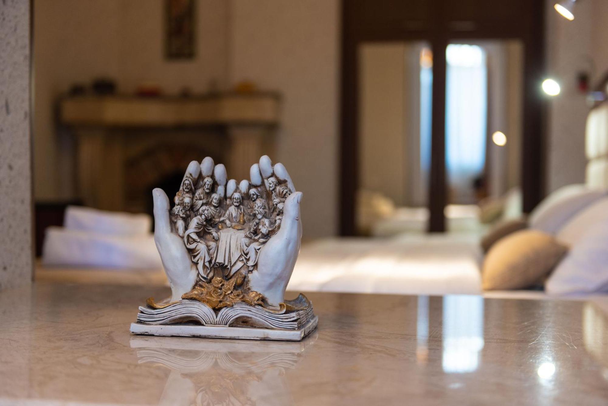 Kraveli Hotel Тбилиси Экстерьер фото